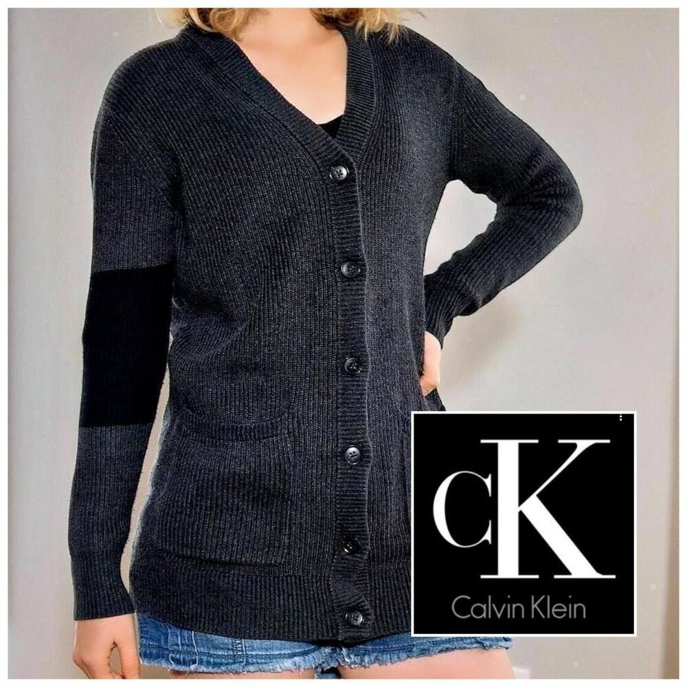 Classic Calvin Klein Women's Preppy Academia Gray Cotton Knit Cardigan